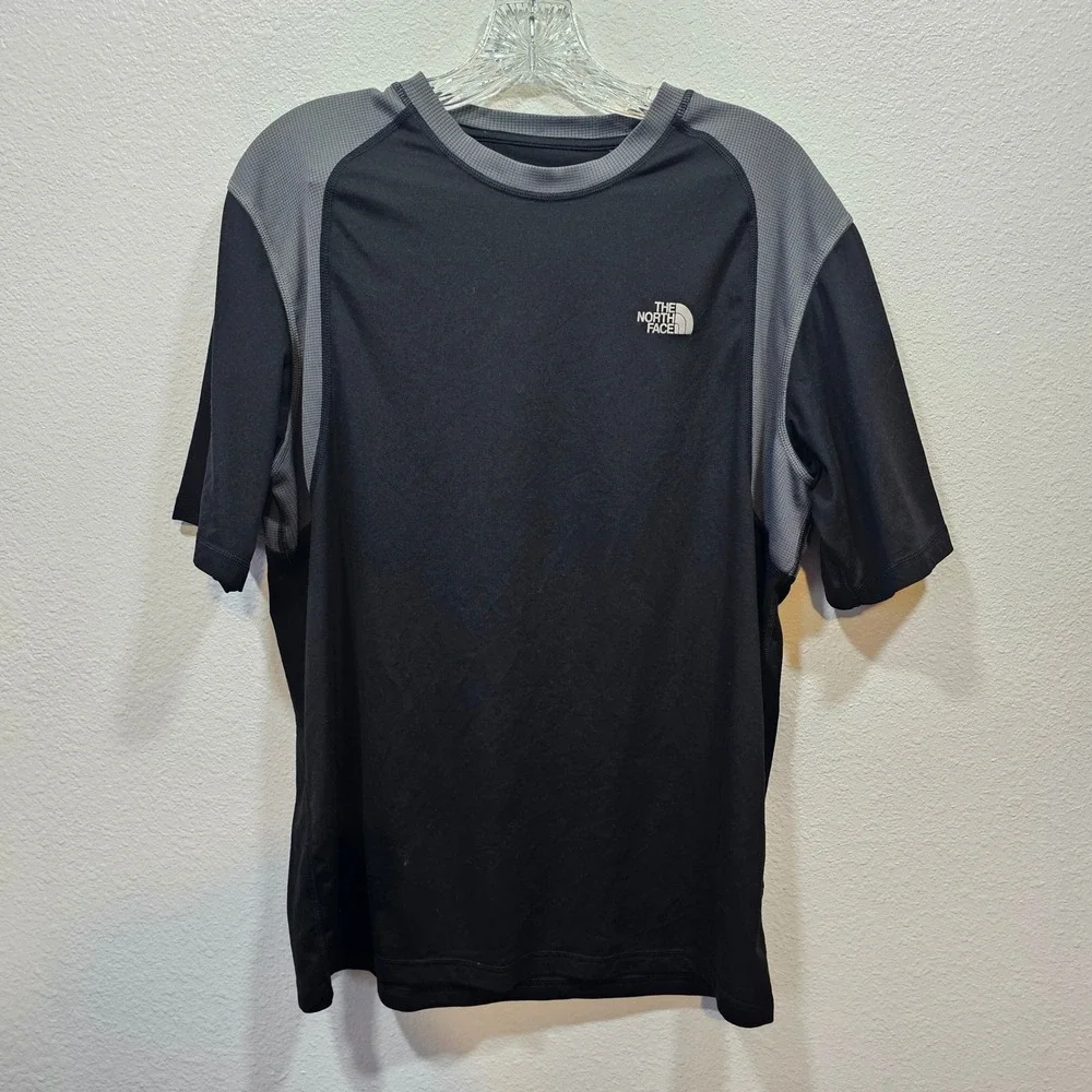 The North Face Mens Large Black Grey Performance Short Sleeve Active T-Shirt